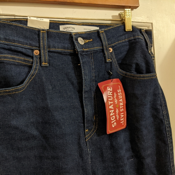 Levi Strauss Skinny Jeans - Picture 6 of 10